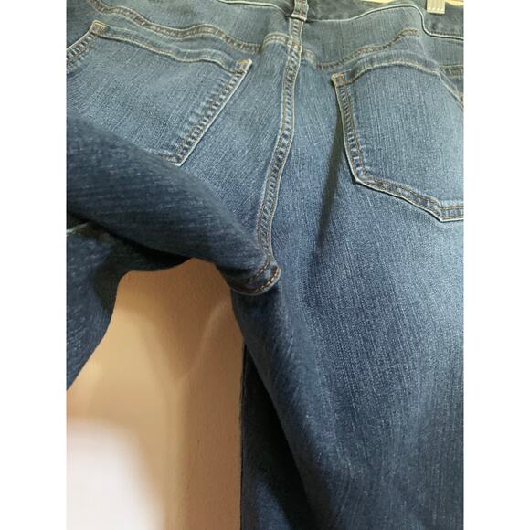 Torrid Denim Jegging Crop Women's Size 16 Medium Wash - Picture 6 of 7